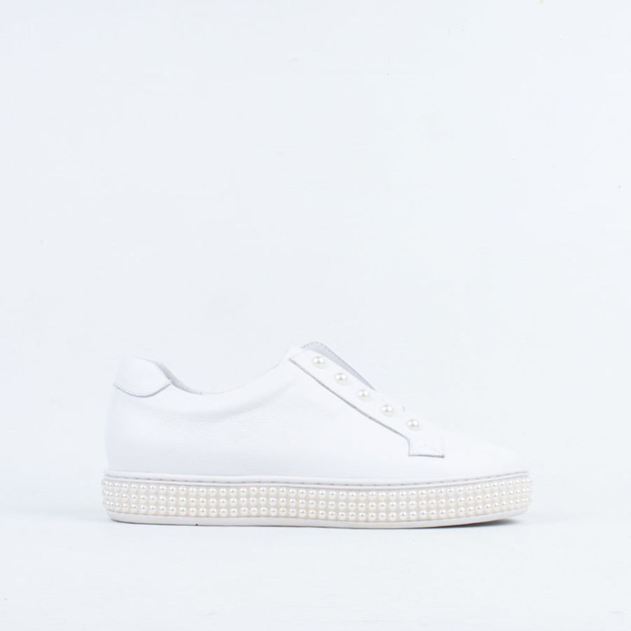 Women Top End Slip On | Quempo Sneaker White/Pearls