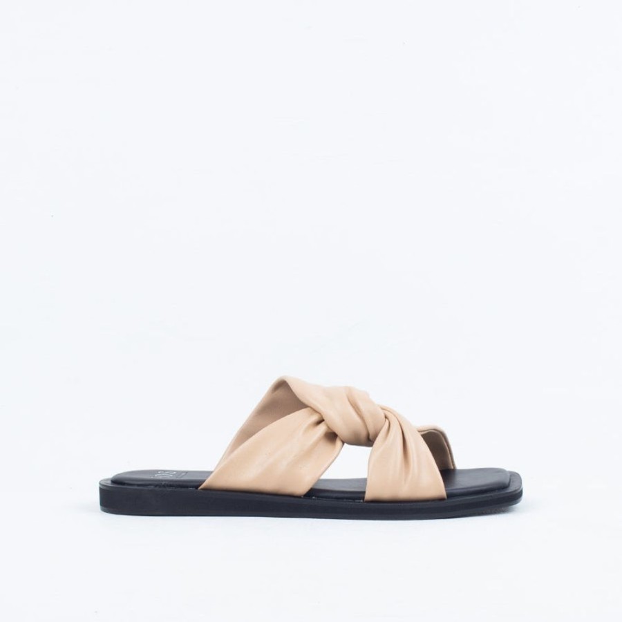 Women EOS Flat | Mistique Slide Nude