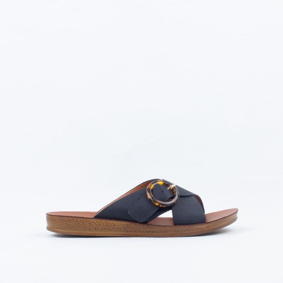 Women Los Cabos Flat | Dotix Slide