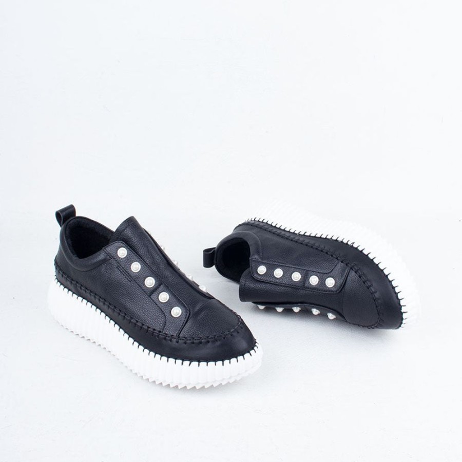 Women Minx Lace Up | Pearlzie Sneaker