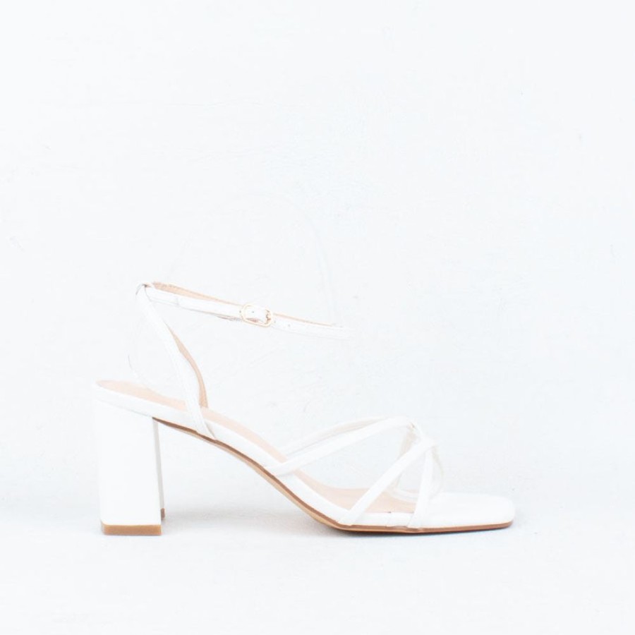 Women Verali Strappy | Nakita Heel