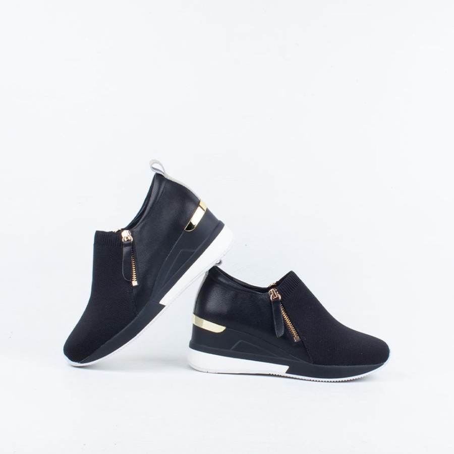 Women Gelato Slip On | Lippy Sneaker Black Combo