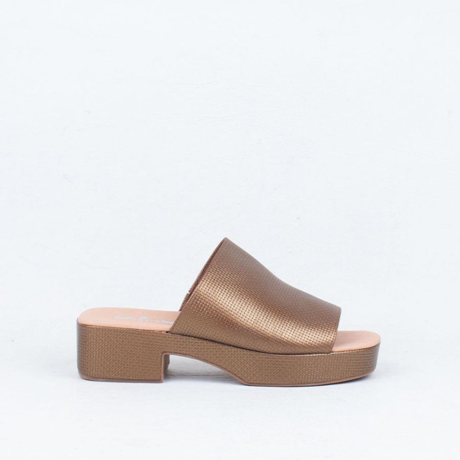 Women Minx Wedges | On The Go Slide