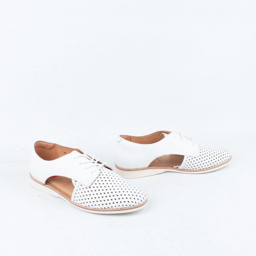 Women Rollie Lace Up | Sidecut Punch White