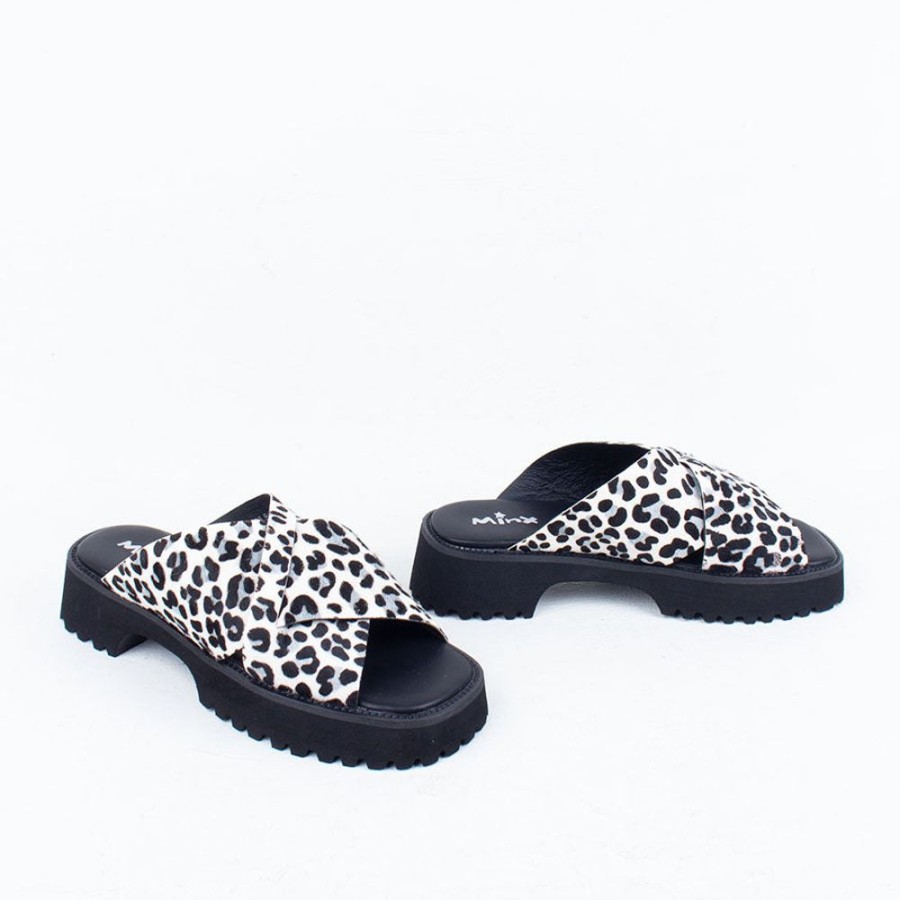 Women Minx Flat | Brooke Slide