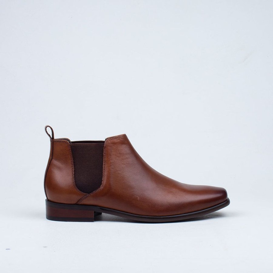 Men Julius Marlow Slip On | Kick Chelsea Boot