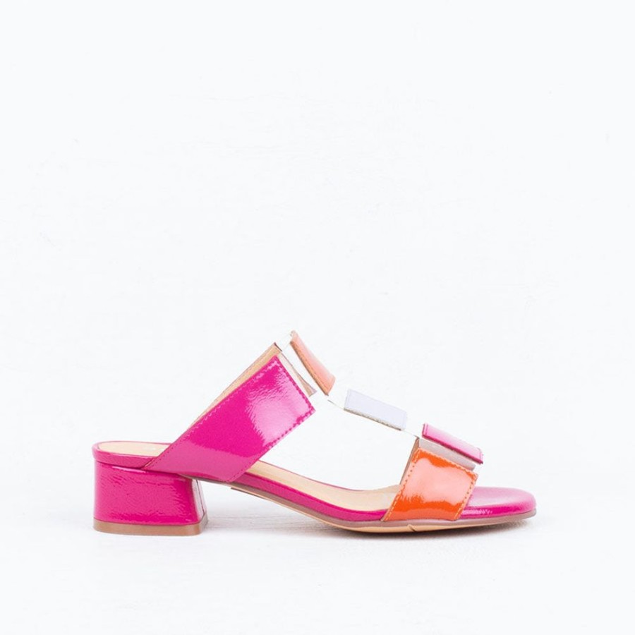 Women Bresley NZ Flat | Avatar Slide