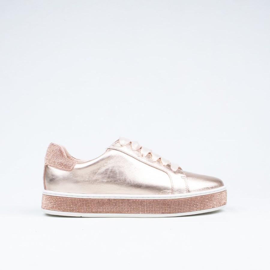 Women Top End Lace Up | Pluma Sneaker Champagne