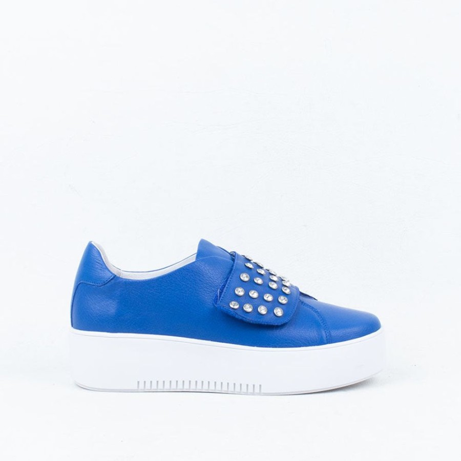 Women Minx Slip On | Zena Stud Sneaker