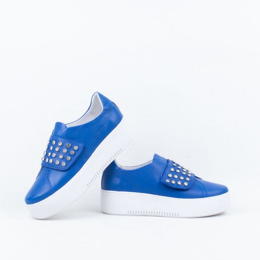 Women Minx Slip On | Zena Stud Sneaker